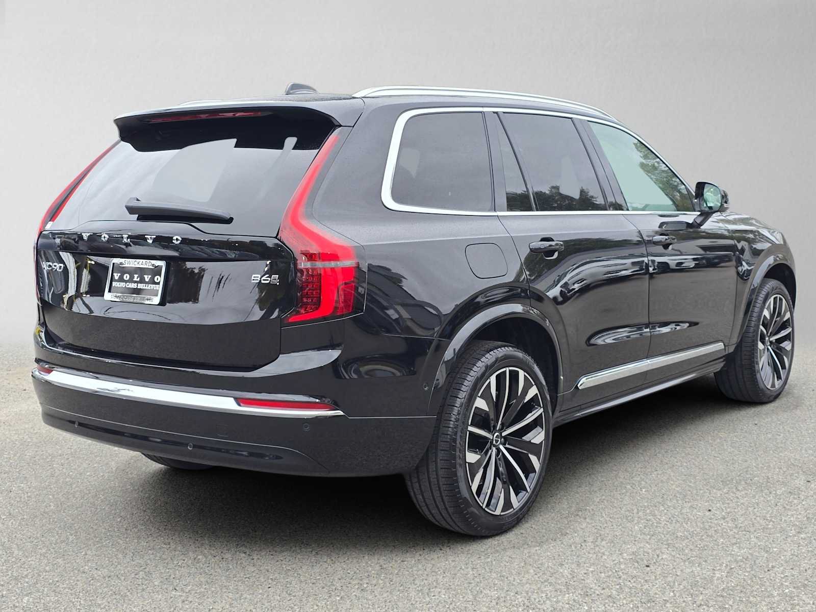 Used 2026 Volvo XC90 B6 Ultra w/ Protection Package AWD/4WD image 3