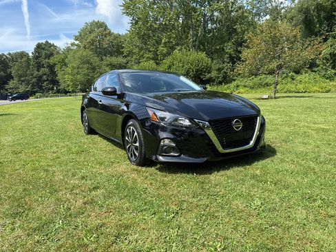Used 2021 Nissan Altima 2.5 S FWD image 2