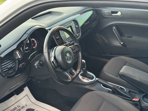 Used 2016 Volkswagen Beetle 1.8T S image 9