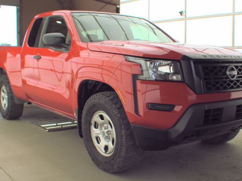 Used 2022 Nissan Frontier S w/ Technology Package AWD/4WD image 1