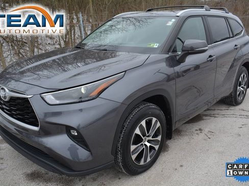 Used 2023 Toyota Highlander XLE image 1