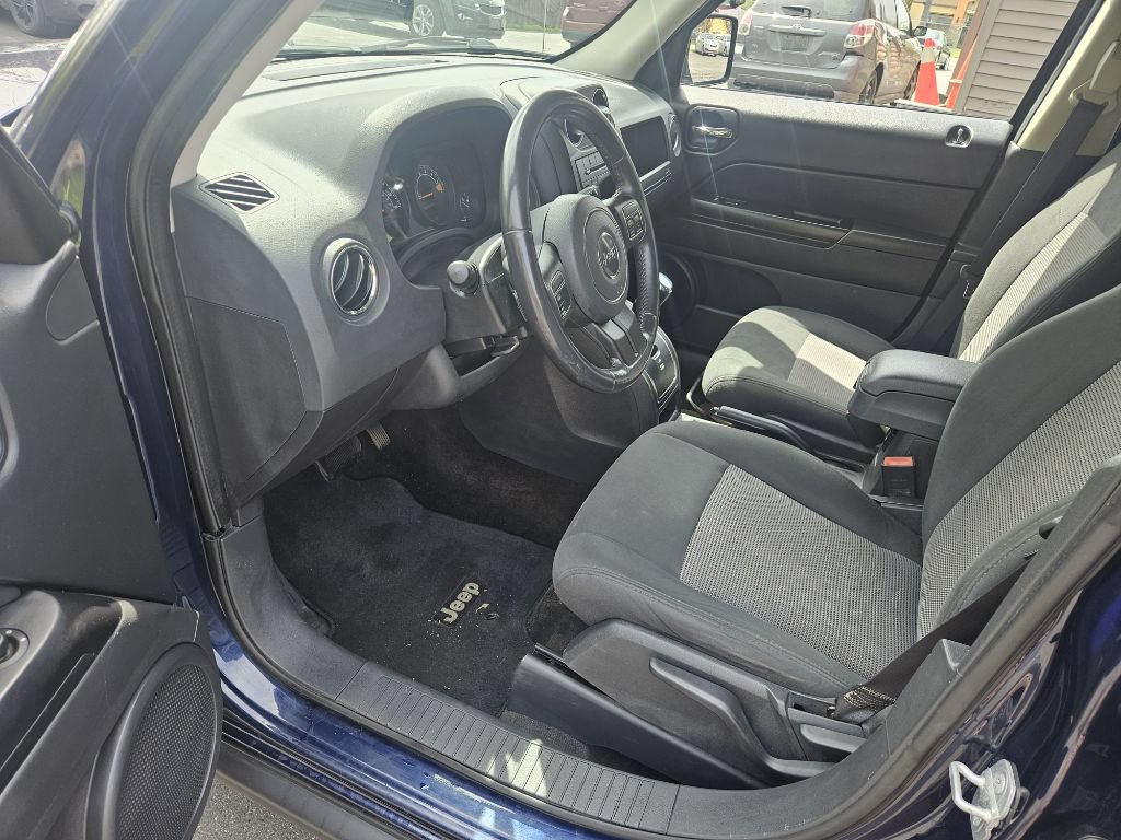 Used 2014 Jeep Patriot Latitude FWD image 11