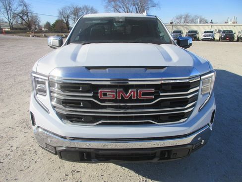New 2026 GMC Sierra 1500 SLT w/ SLT Premium Plus Package image 12