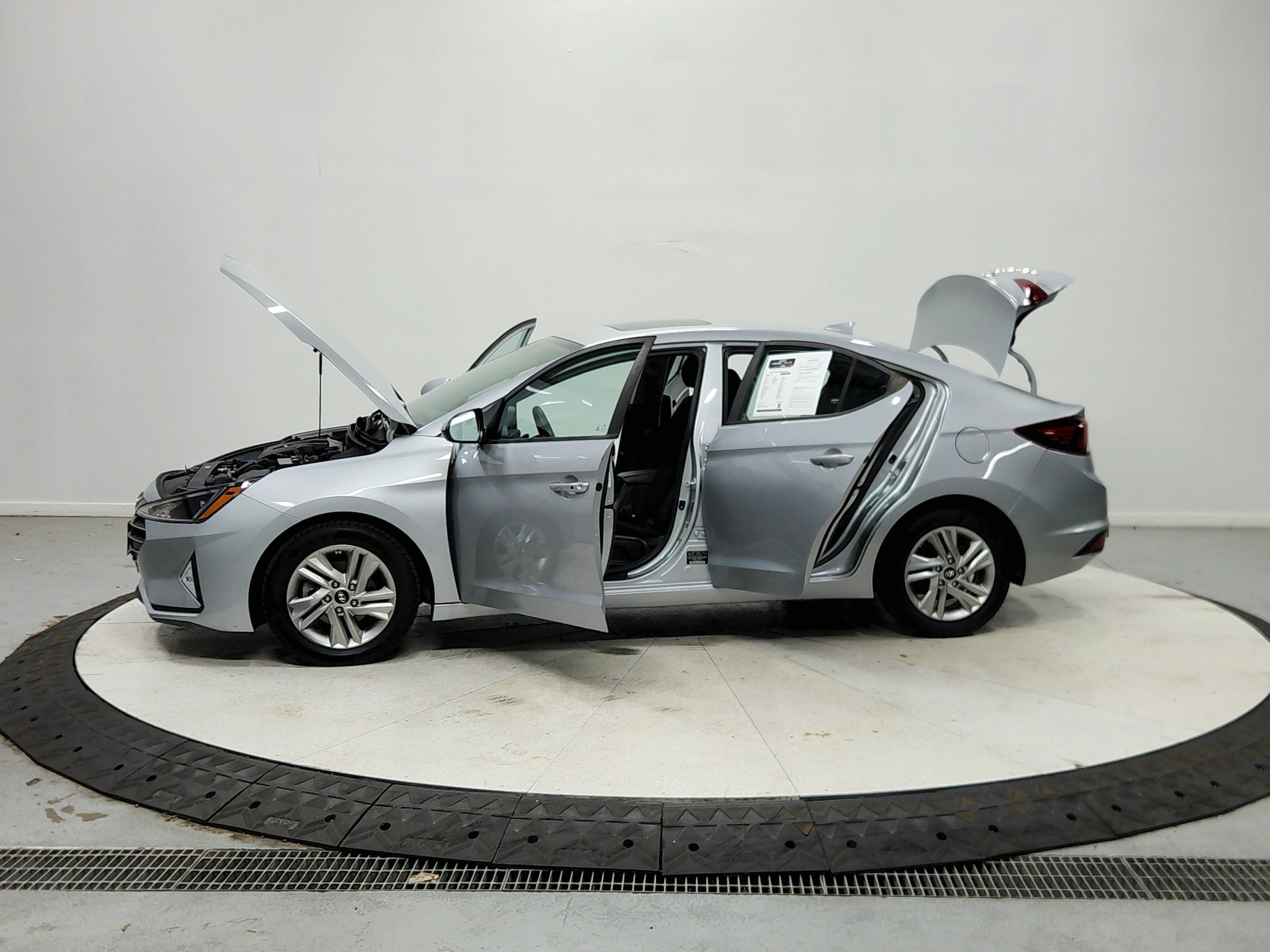 Used 2020 Hyundai Elantra Value Edition w/ Cargo Package (C1) FWD image 13