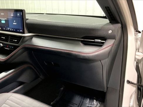 Used 2025 Ford Explorer ST-Line image 16