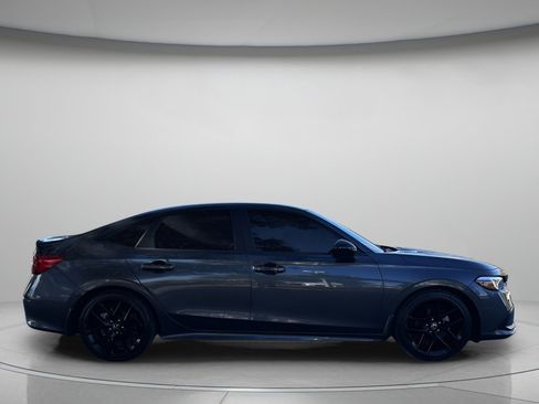 Used 2023 Honda Civic Sport image 2