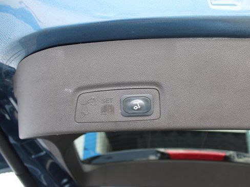 Used 2018 Lincoln MKC Premiere FWD image 8