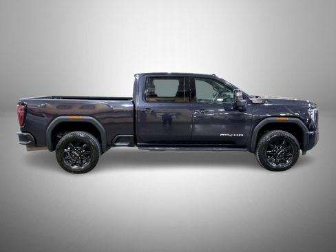 Used 2024 GMC Sierra 2500 AT4 w/ Technology Package image 4