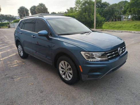 Used 2018 Volkswagen Tiguan S FWD image 2