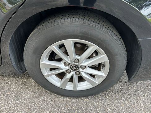 Used 2025 Toyota Camry LE FWD image 8
