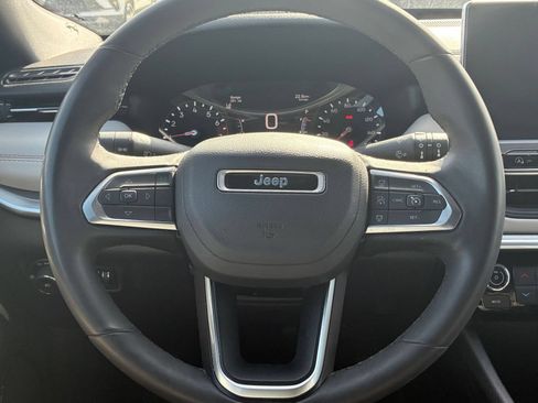 Used 2025 Jeep Compass Limited AWD/4WD image 28