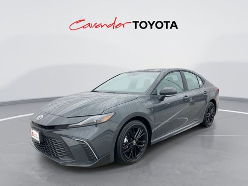 Used 2026 Toyota Camry SE w/ Convenience Package image 1