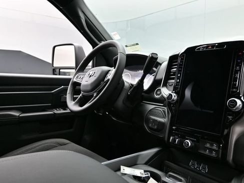 New 2026 RAM 2500 Big Horn AWD/4WD image 14