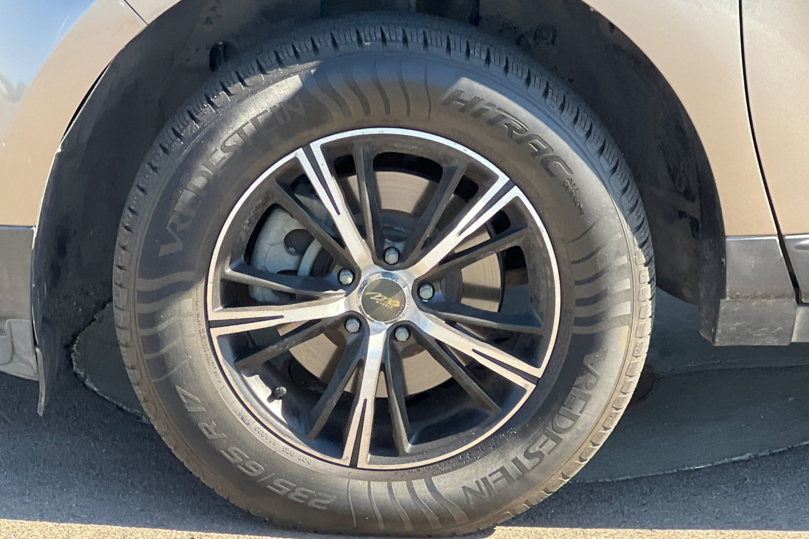 Used 2013 Ford Edge SEL FWD image 27