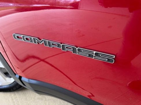 Used 2020 Jeep Compass Latitude AWD/4WD image 23