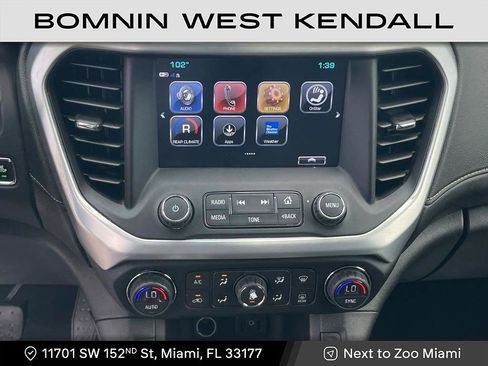 Used 2018 GMC Acadia SLT image 16