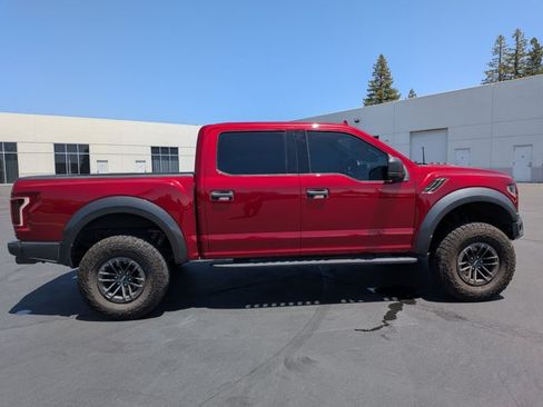 Used 2019 Ford F150 Raptor w/ Equipment Group 801A Mid AWD/4WD image 4