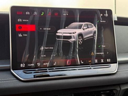 New 2026 Volkswagen Tiguan SE R-Line FWD image 21