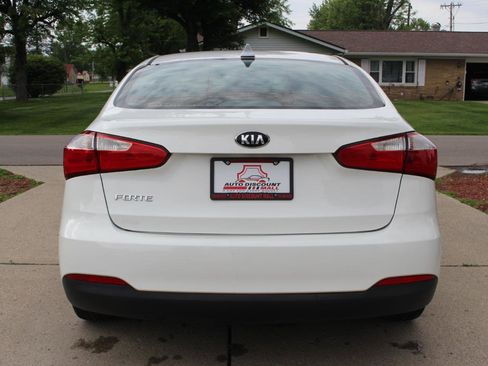 Used 2016 Kia Forte LX FWD image 8