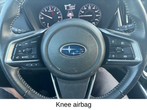 Used 2025 Subaru Outback Premium AWD/4WD image 25