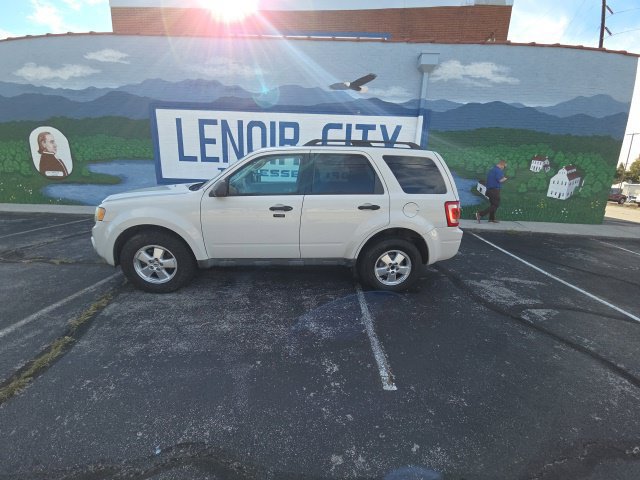 Used 2010 Ford Escape XLT FWD image 9