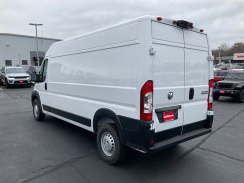 New 2026 RAM ProMaster 2500 w/ Convenience Group image 4