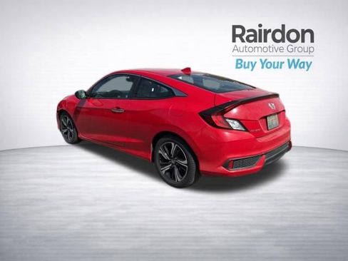 Used 2017 Honda Civic Touring image 5