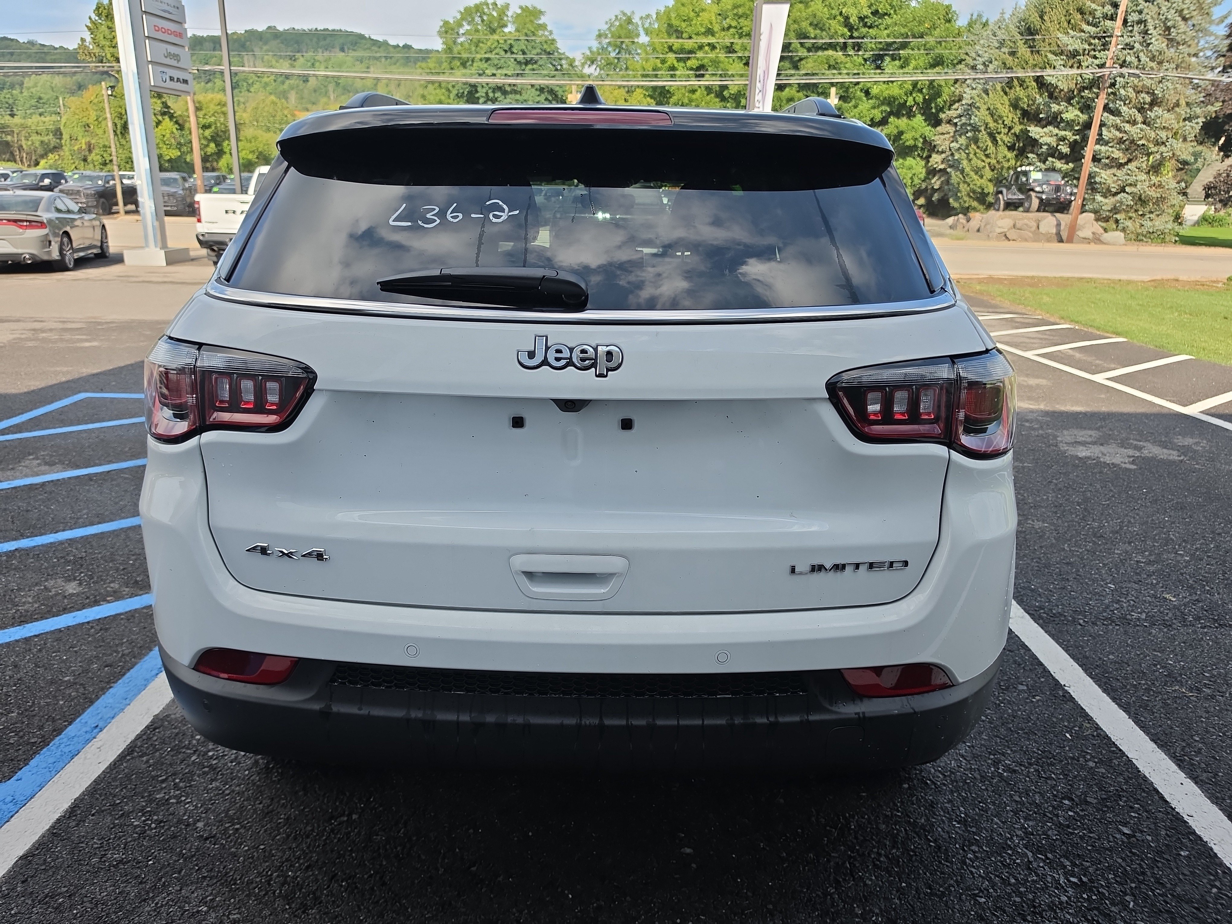 New 2026 Jeep Compass Limited AWD/4WD image 4