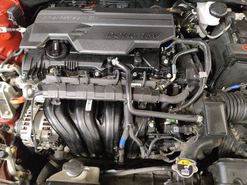 Used 2023 Hyundai Elantra Limited image 30