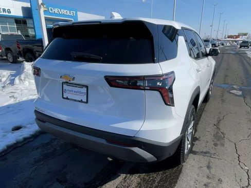 New 2026 Chevrolet Equinox LT w/ LPO, Floor Liner Package image 9