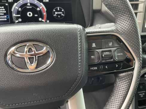Used 2024 Toyota Tundra Limited image 24