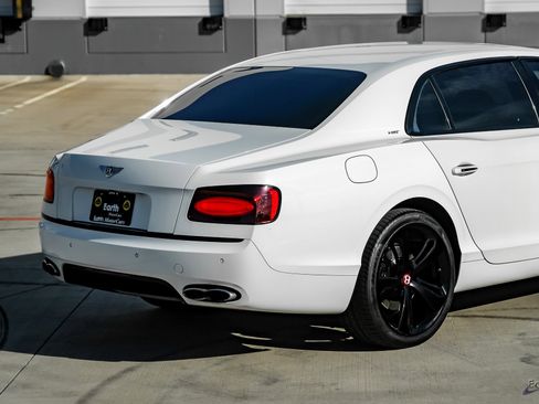 Used 2018 Bentley Flying Spur S V8 image 17