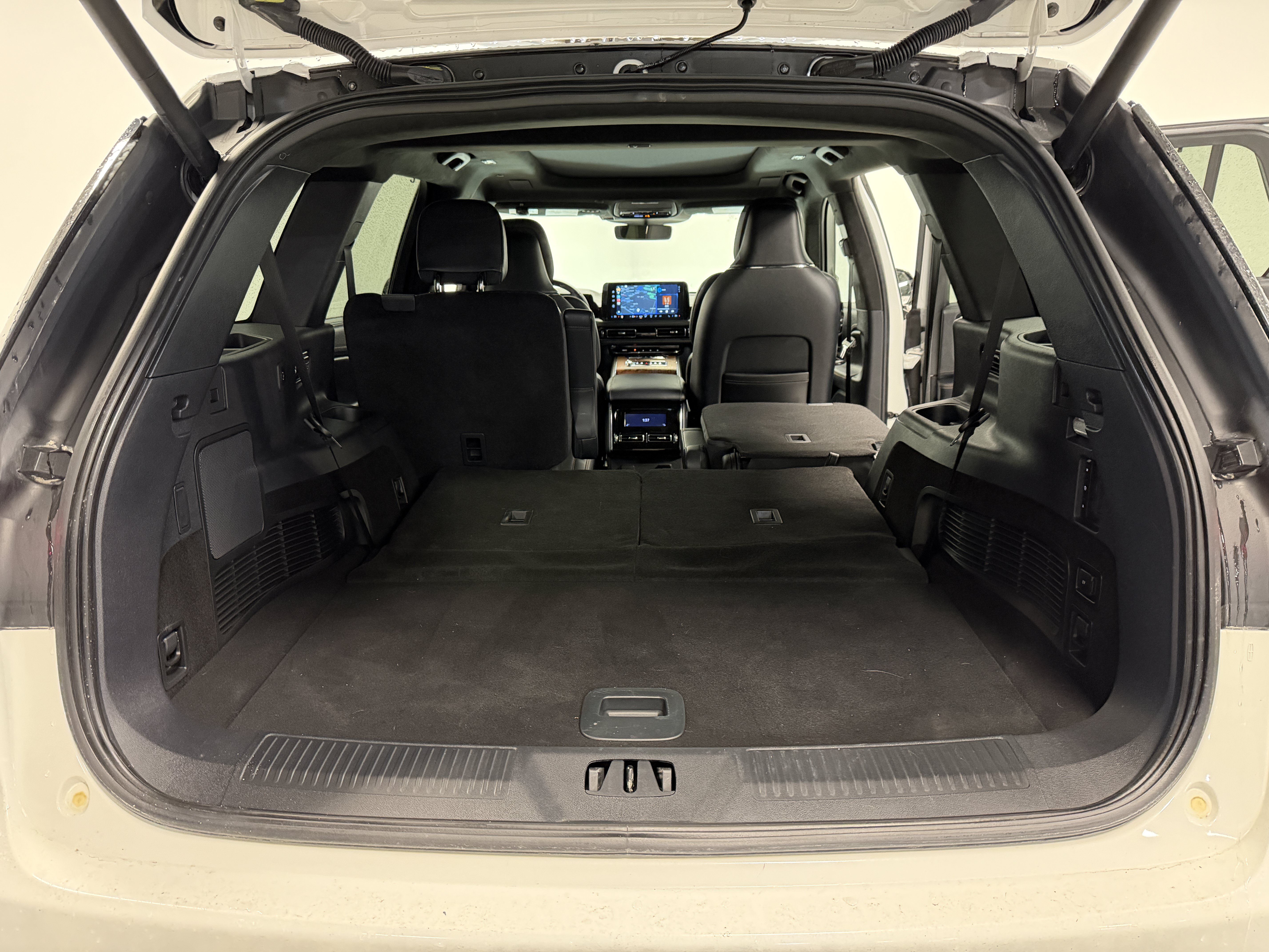 Used 2025 Lincoln Aviator Black Label AWD/4WD image 29
