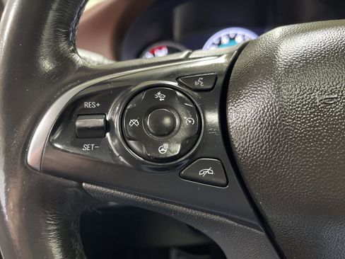 Used 2018 Buick Enclave Avenir w/ Avenir Technology Package image 32