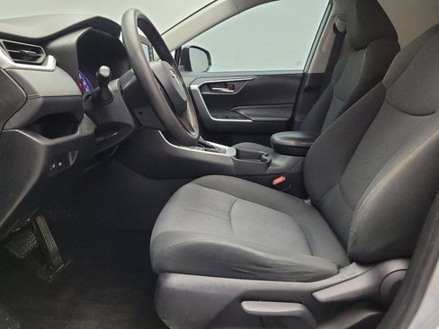 Used 2019 Toyota RAV4 XLE image 17