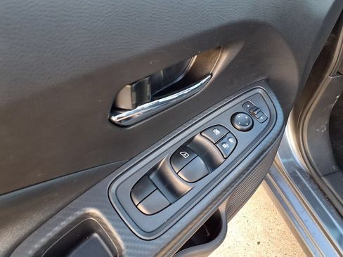 Used 2025 Nissan Versa SV w/ Trunk Package FWD image 23