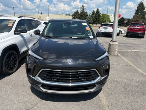 Used 2024 Buick Encore GX Preferred AWD/4WD image 19