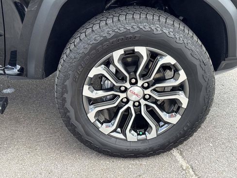 Used 2026 GMC Canyon Denali AWD/4WD image 10
