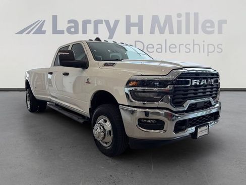 New 2026 RAM 3500 Tradesman AWD/4WD image 7