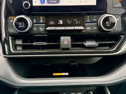 Used 2023 Toyota Corolla SE image 17