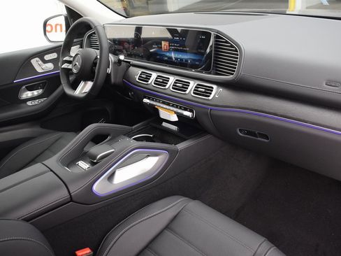 New 2026 Mercedes-Benz GLS 450 4MATIC image 14