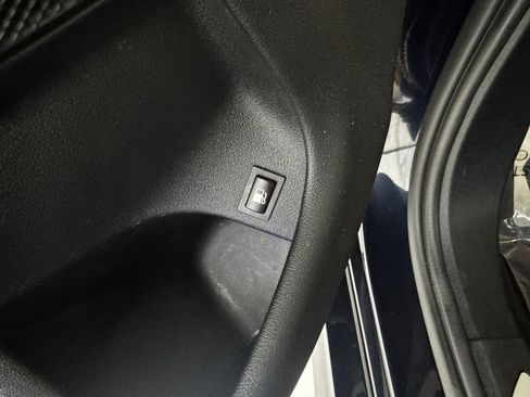 Used 2022 BMW X5 xDrive45e w/ M Sport Package image 25