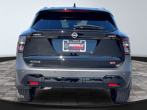 New 2026 Nissan Kicks SR FWD image 5