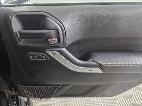 Used 2017 Jeep Wrangler Rubicon image 17