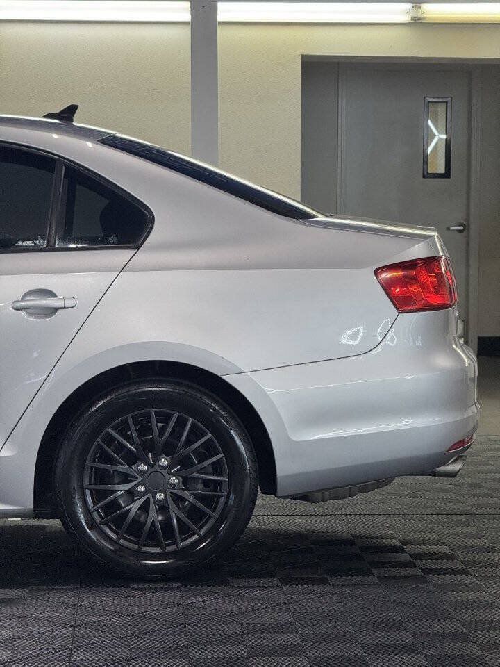 Used 2014 Volkswagen Jetta SE FWD image 14