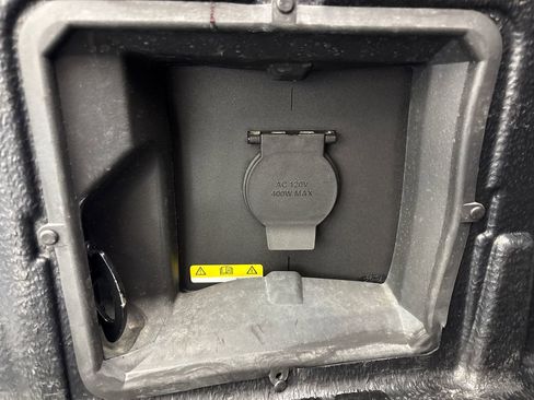 Certified 2023 Ford F150 XLT w/ Equipment Group 302A High image 31