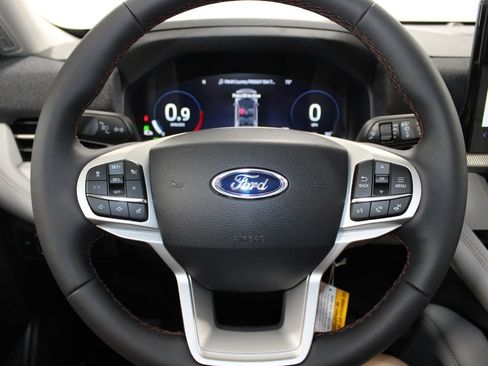New 2026 Ford Explorer Active w/ Active Comfort Package AWD/4WD image 38