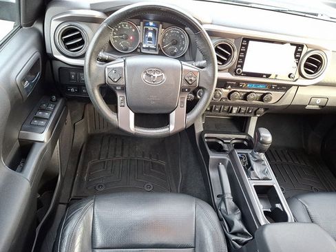 Used 2023 Toyota Tacoma TRD Off-Road image 11