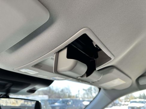 Used 2025 Ford Maverick XL w/ Equipment Group 102A image 28