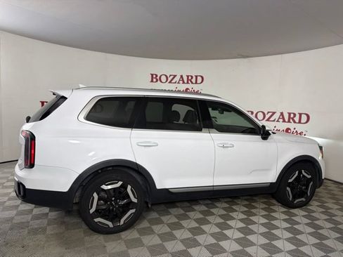Used 2023 Kia Telluride EX AWD/4WD image 9